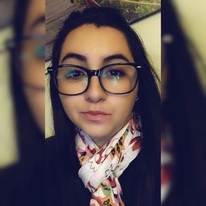 Meet your Posher, Stella